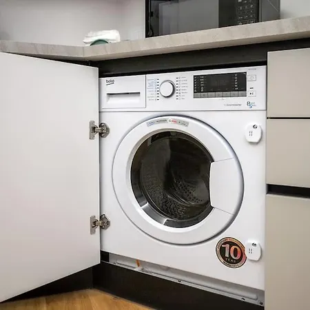 Marghera's Nest - Modern Design With Free Netflix And Wifi * Milão